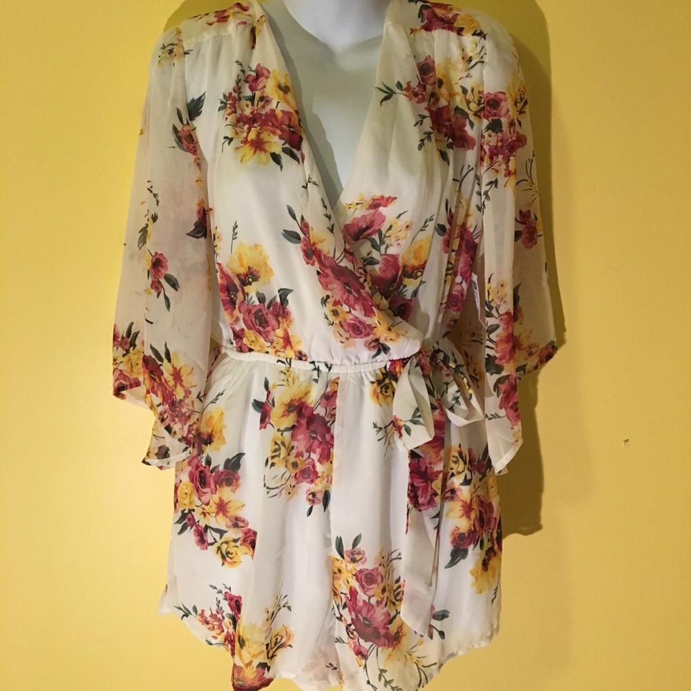 NWT Romper Flower Print - 🌸Bundle Save & Sale🌸
